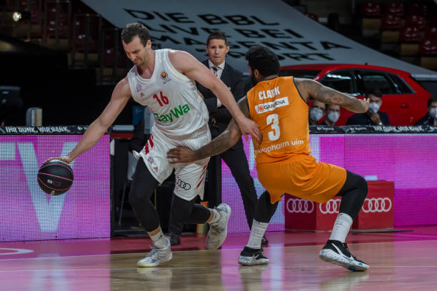 探讨这背后 探讨这背后