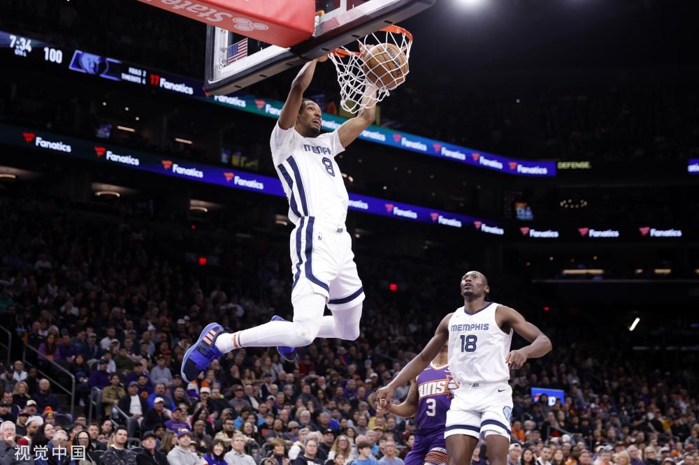 不少年轻球 不少年轻球