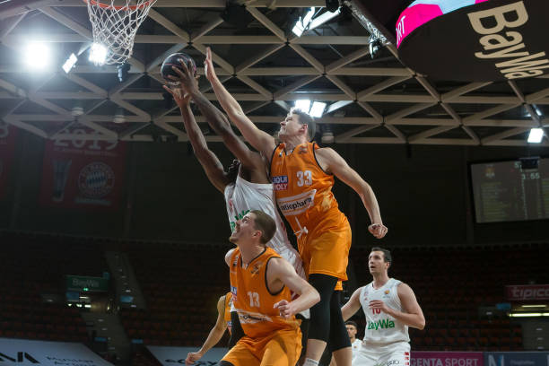 凭借他的速 凭借他的速