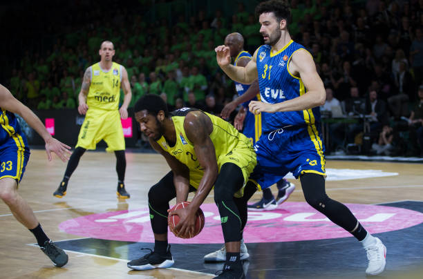 球门死角时 球门死角时